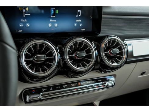 New 2026 Mercedes-Benz GLB 250 4MATIC image 15