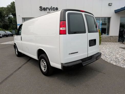 Used 2016 Chevrolet Express 2500 RWD image 6