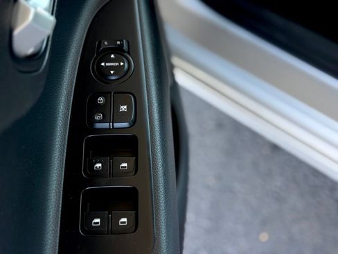 Used 2018 Kia Rio S FWD image 39