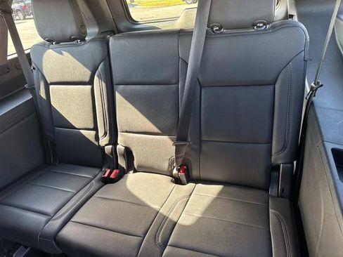 Used 2023 Chevrolet Suburban LT image 21