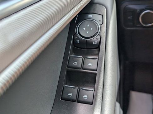 Used 2022 Ford Explorer XLT w/ Equipment Group 202A RWD image 36