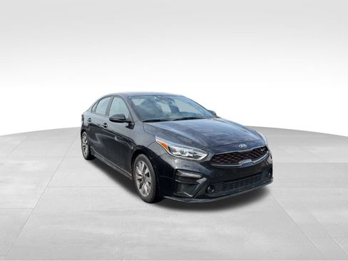 Used 2021 Kia Forte GT image 3