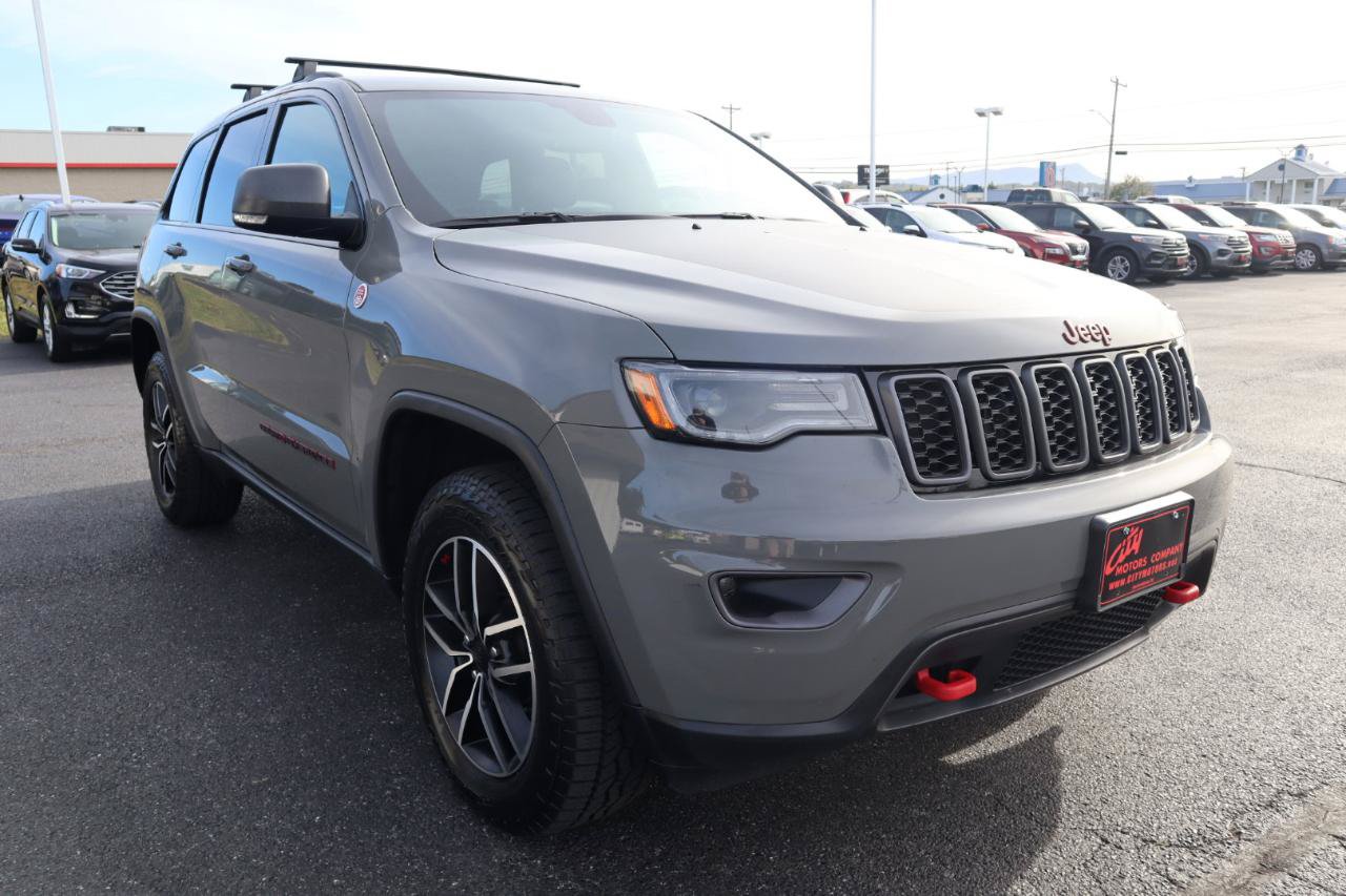 Used 2021 Jeep Grand Cherokee Trailhawk w/ Trailhawk Luxury Group AWD/4WD image 34