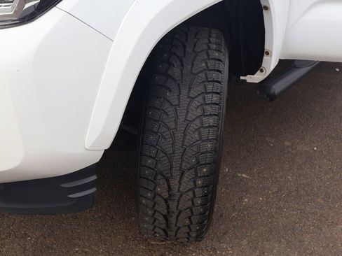 Used 2017 Toyota Tacoma TRD Sport w/ Premium & Technology Package image 42