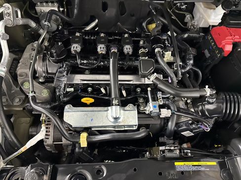 Used 2021 Nissan Versa SR image 30