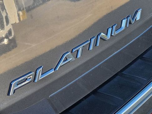 Used 2023 Ford Explorer Platinum w/ Technology Package image 12