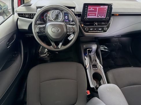 Used 2022 Toyota Corolla LE FWD image 17