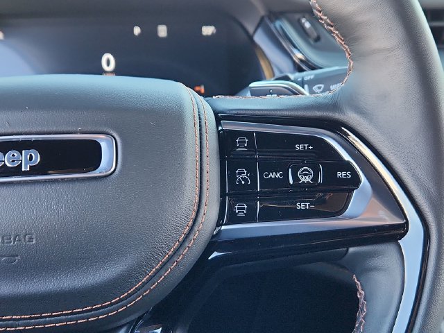 Used 2026 Jeep Grand Cherokee L Summit AWD/4WD image 39