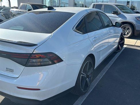 Used 2023 Honda Accord Sport image 3