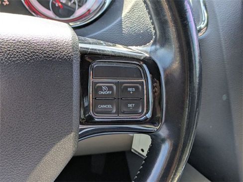 Used 2020 Dodge Grand Caravan SXT image 15