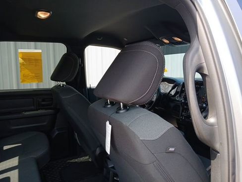 Used 2024 RAM 3500 Tradesman w/ Chrome Appearance Group AWD/4WD image 21