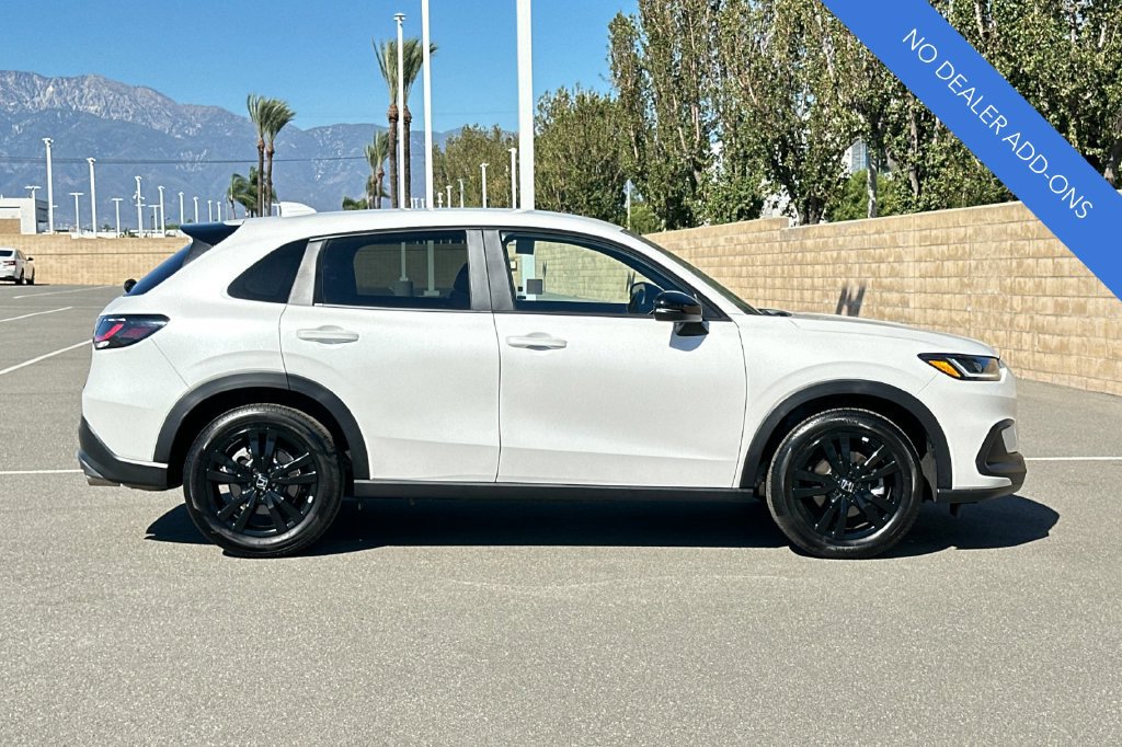 Certified 2026 Honda HR-V Sport image 3