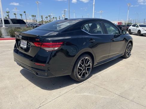 New 2025 Nissan Sentra SR image 3