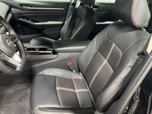 Used 2025 Nissan Altima 2.5 SR image 19