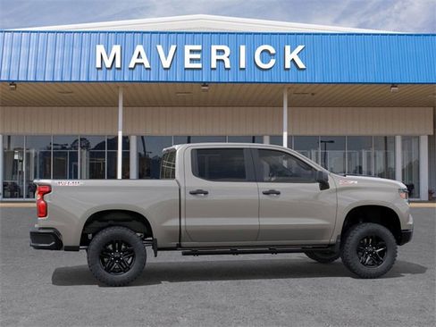 New 2026 Chevrolet Silverado 1500 Custom Trail Boss w/ LPO, Dark Essentials Package image 5
