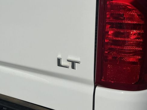 Used 2024 Chevrolet Silverado 2500 LT image 24