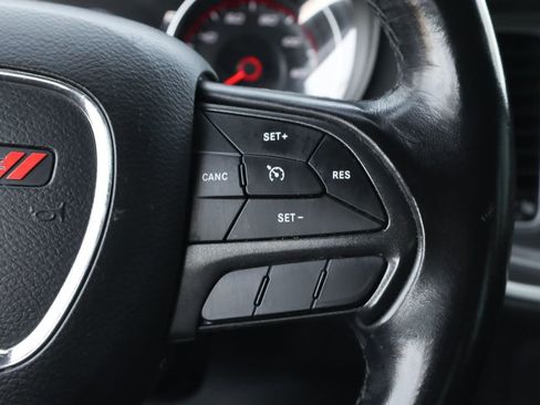 Used 2019 Dodge Charger SXT image 22