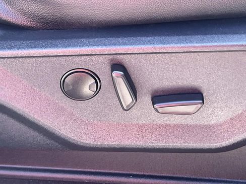 Used 2022 Ford F150 XLT w/ Equipment Group 302A High image 17