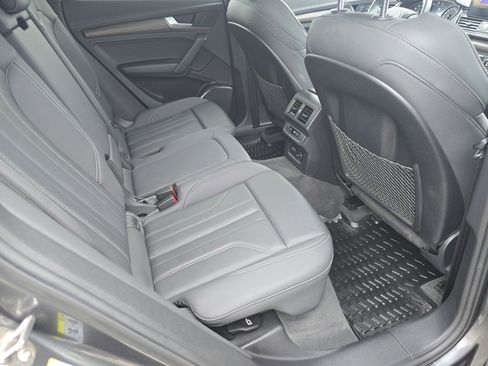 Certified 2022 Audi Q5 2.0T Premium w/ Convenience Package image 18