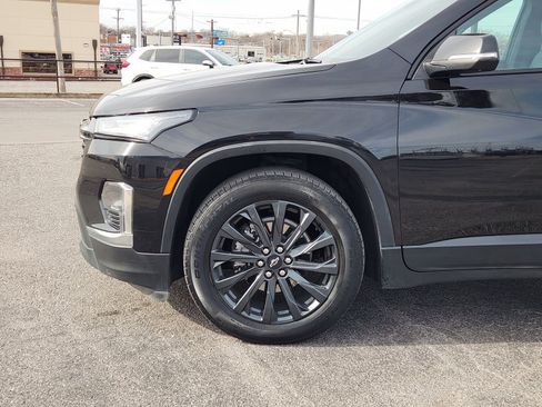 Used 2023 Chevrolet Traverse RS w/ LPO, Floor Liner Package image 9