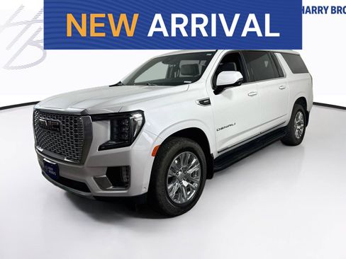 Used 2023 GMC Yukon XL Denali w/ Advanced Technology Package AWD/4WD image 1