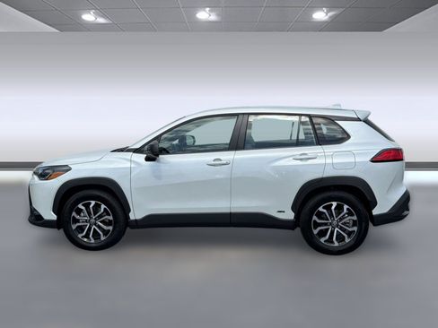 Used 2023 Toyota Corolla Cross AWD Hybrid image 2