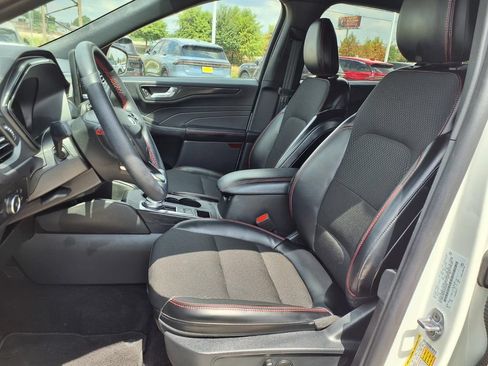Used 2025 Ford Escape ST-Line Elite AWD/4WD image 24