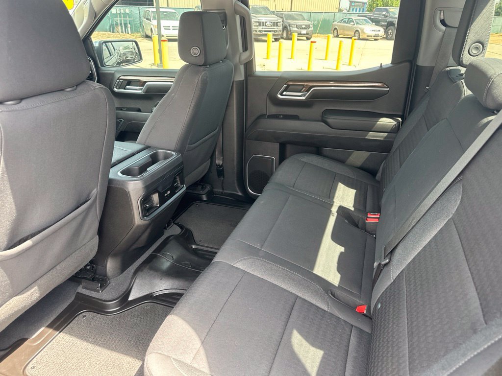 Used 2023 Chevrolet Silverado 1500 LT w/ Protection Package AWD/4WD image 18