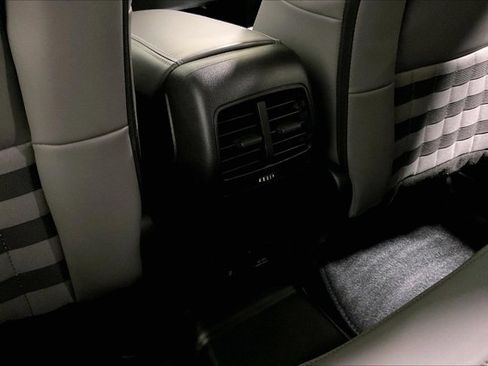 Used 2025 Ford Bronco Sport Badlands image 34