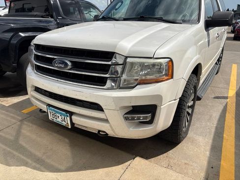 Used 2017 Ford Expedition EL XLT AWD/4WD image 2
