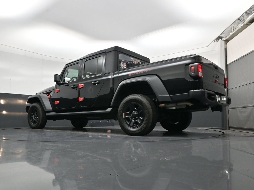 Used 2025 Jeep Gladiator Sport AWD/4WD image 24