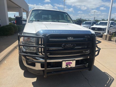 Used 2016 Ford F350 Lariat w/ Lariat Interior Package AWD/4WD image 3