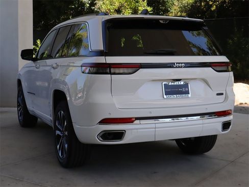 New 2023 Jeep Grand Cherokee Overland w/ Luxury Tech Group IV image 5