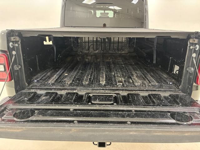 Used 2023 Jeep Gladiator Overland AWD/4WD image 17