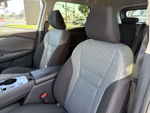 Used 2023 Nissan Rogue SV image 25