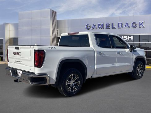 Used 2024 GMC Sierra 1500 SLT image 5