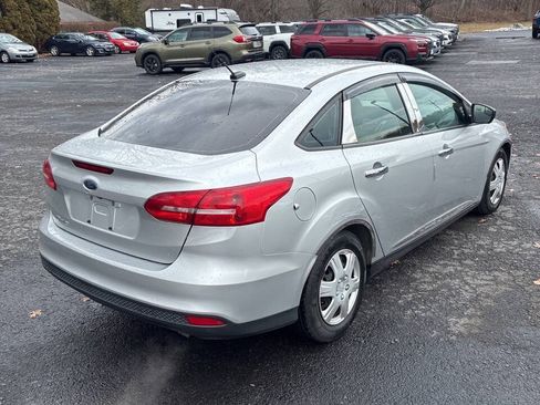 Used 2017 Ford Focus S FWD image 5