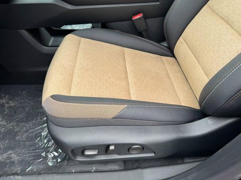 New 2026 Chevrolet Equinox ACTIV image 9