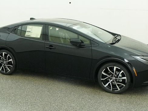 New 2026 Toyota Prius Plug-In Hybrid FWD image 14