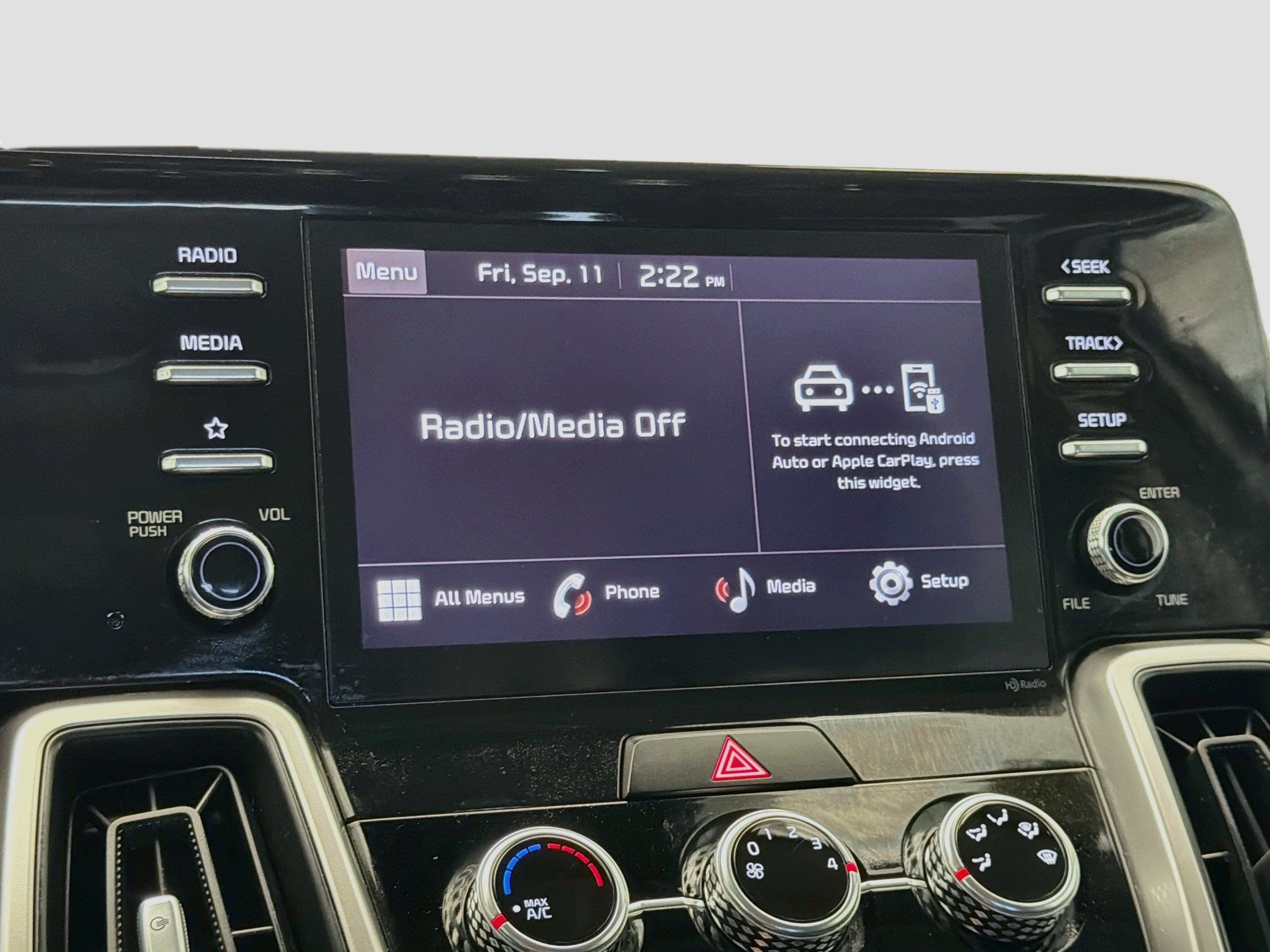 Used 2022 Kia Sorento LX FWD image 9