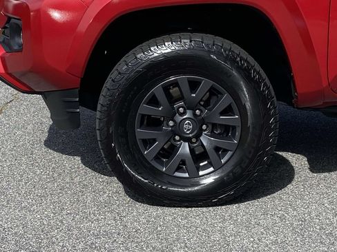 Used 2023 Toyota Tacoma SR5 w/ Technology Package AWD/4WD image 9