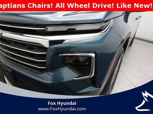 Used 2025 Chevrolet Traverse LT image 24