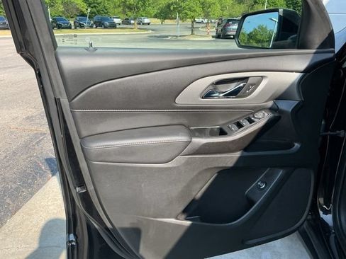 Used 2024 Chevrolet Traverse LT w/ Midnight/Sport Edition AWD/4WD image 15