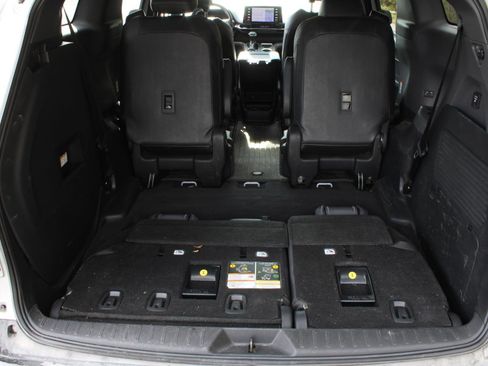 Used 2022 Toyota Sienna XSE w/ XSE Plus Package AWD/4WD image 8