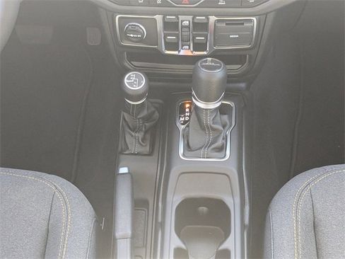 New 2025 Jeep Gladiator Sport image 16