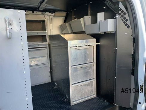 Used 2018 Chevrolet Express 2500 w/ Driver Convenience Package image 16