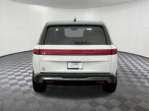 Used 2022 Rivian R1S Launch Edition image 5