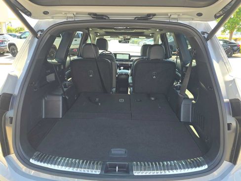 Used 2025 Kia Telluride SX X-Line AWD/4WD image 16