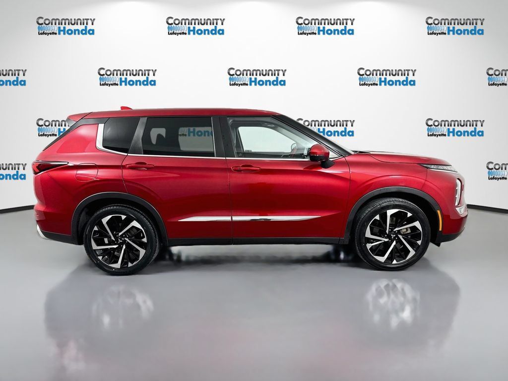 Used 2022 Mitsubishi Outlander SE AWD/4WD image 4
