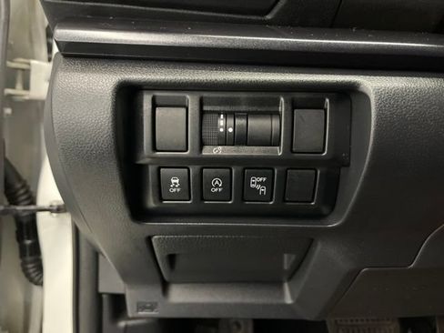 Used 2022 Subaru Crosstrek 2.5i Sport w/ Moonroof Package AWD/4WD image 21